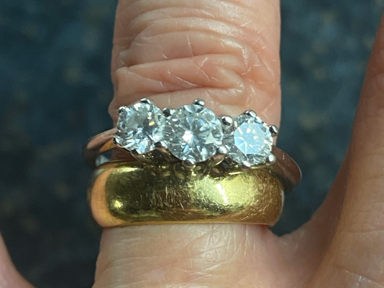 18ct White Gold 1carat Diamond Trilogy ring. Size M/N  coll/del only 