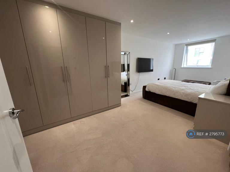 1 bedroom flat in Goldcrest House, Maidenhead, SL6 (1 bed) (#2795773)