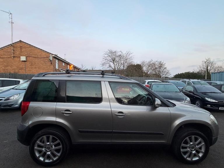 2010 Skoda Yeti 2.0 TDI CR Elegance 4x4 5dr HATCHBACK DIESEL Manual
