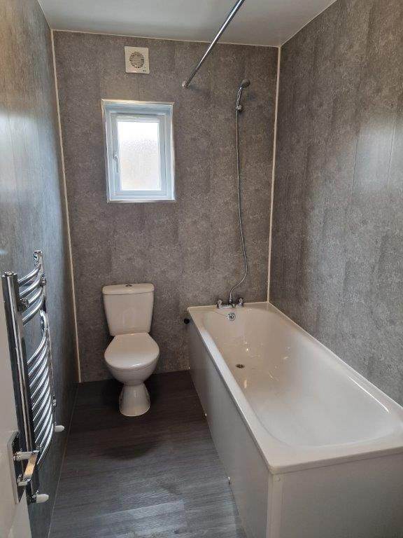 LARGE ONE BEDROOM FLAT THORNTON HEATH/SELHURST SE25