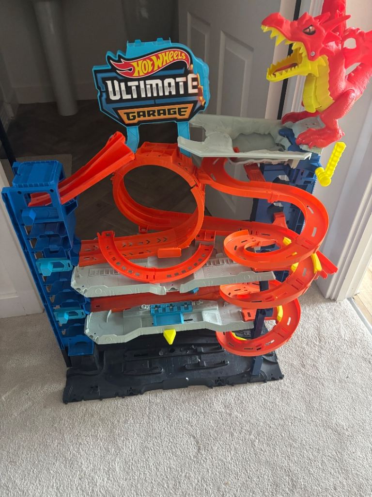 Hot Wheels City Ultimate Toy Car Garage Playset 
