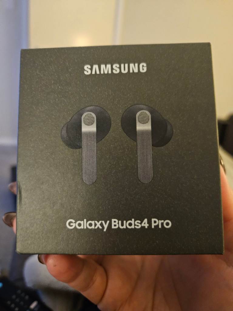 Samsung Galaxy Buds4 Pro – Brand New, Sealed Box