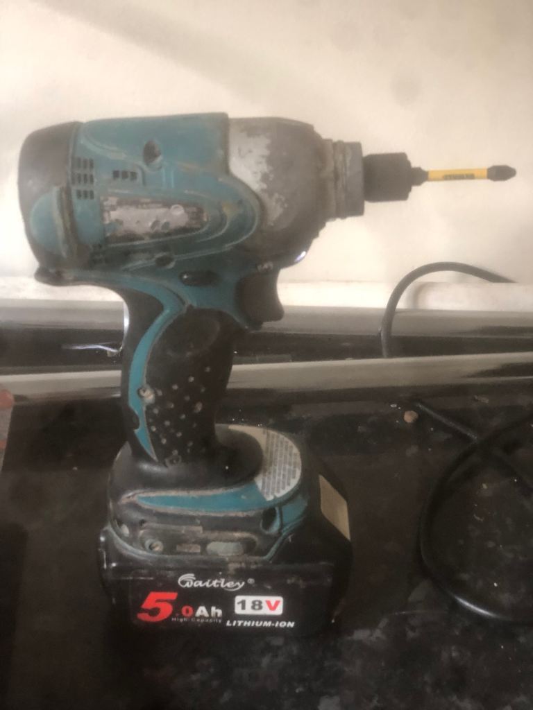 Makita 18V Cordless Impact Driver with 5.0Ah Battery