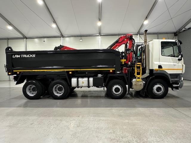 DAF TRUCKS CF85 360 8x4 Day Cab Steel Tipper Grab