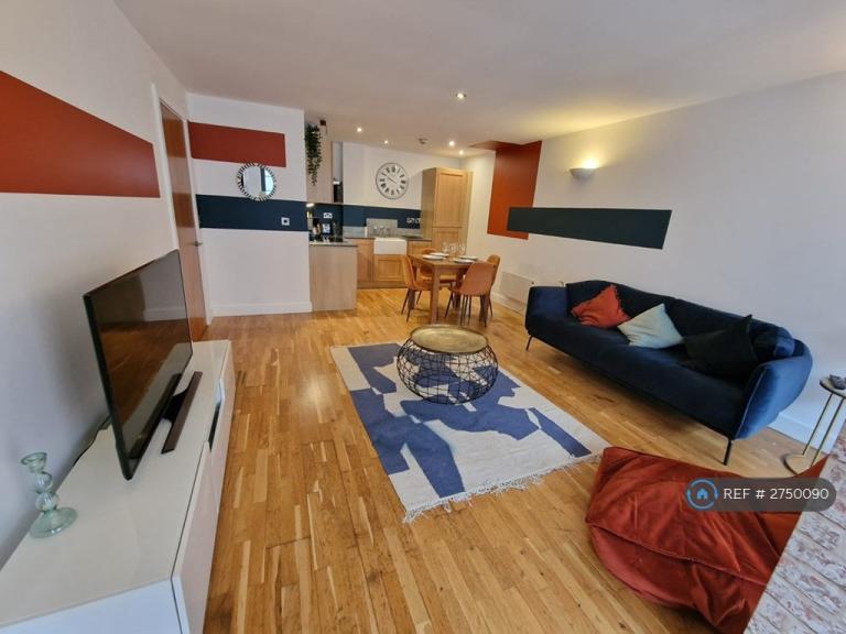 2 bedroom flat in Advent House, Manchester, M4 (2 bed) (#2750090)