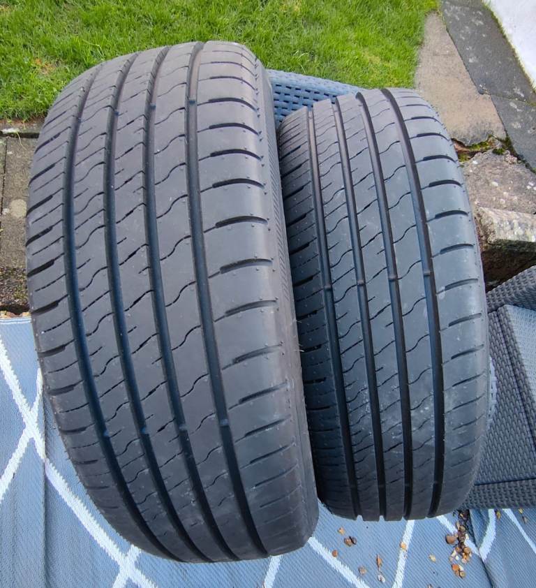 Tyres 195/60 R15 Under 500 miles used