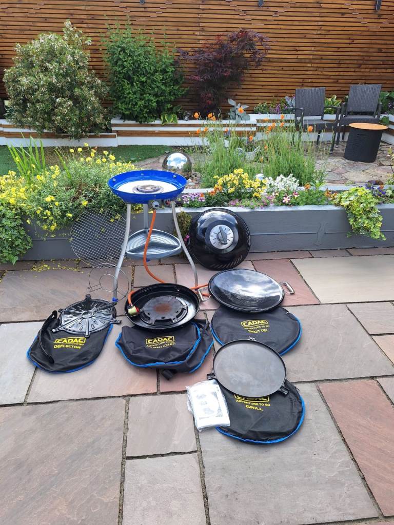 Cadac Carri Chef 8150 BBQ/Skottel Braai top - Good Condition, pre used.