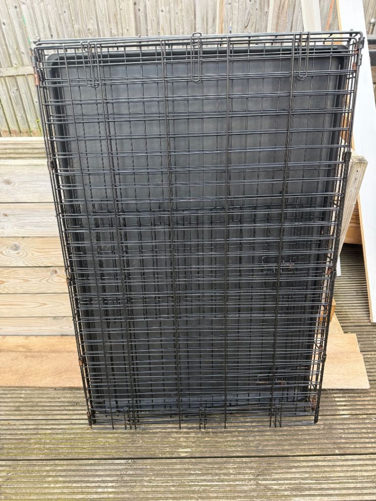 Large pet crate 