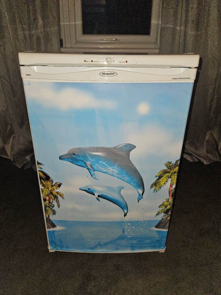 Undercounter freezer 