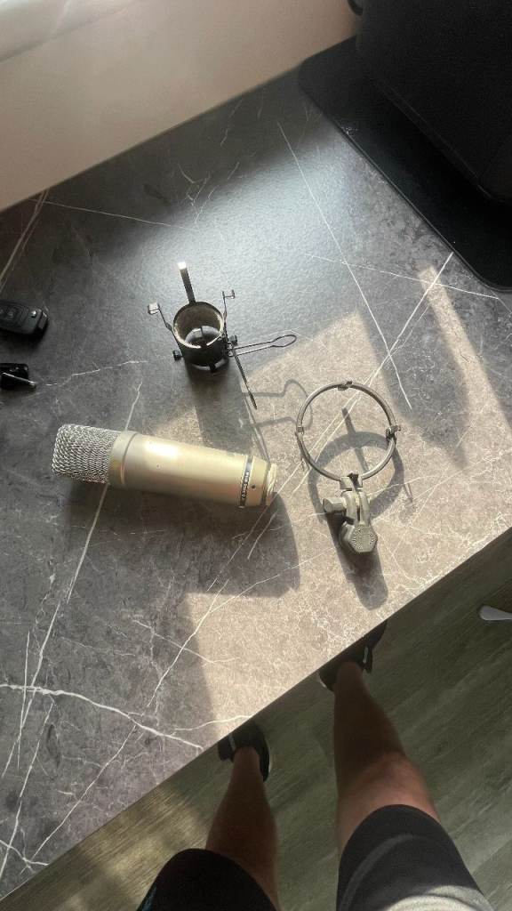 Rode NT1-A Condenser Microphone with Shock Mount – Good Condition