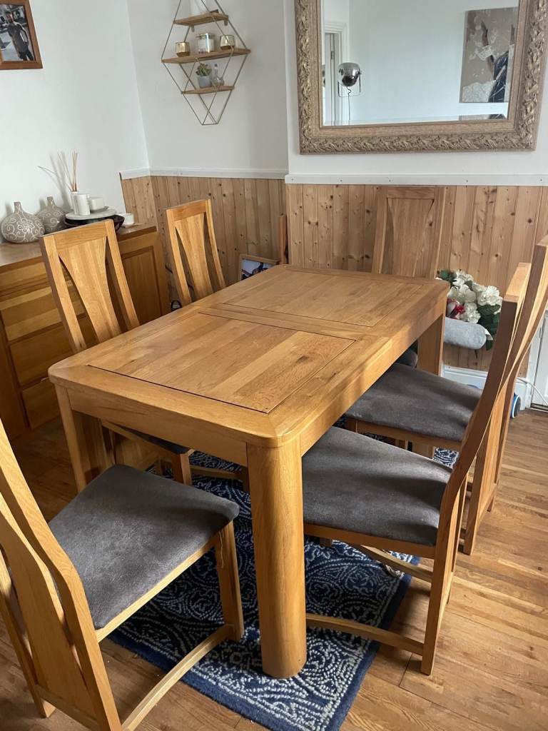 Solid Oak Extendable Dining Table and Chairs Set