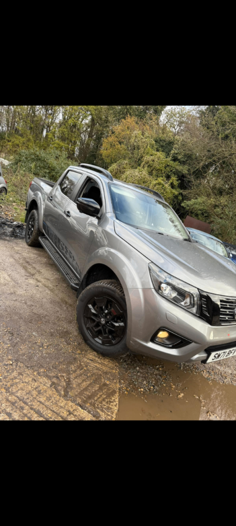 Nissan navara tekna 2.3l