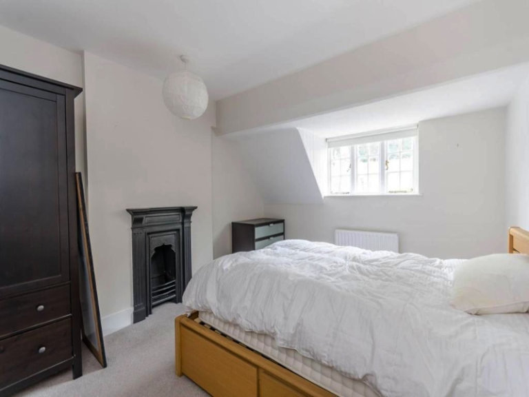 🏚️🔑 AMAZING ROOM IN CANADA WATER !! .  🔑AVAILABLE NOW ! 