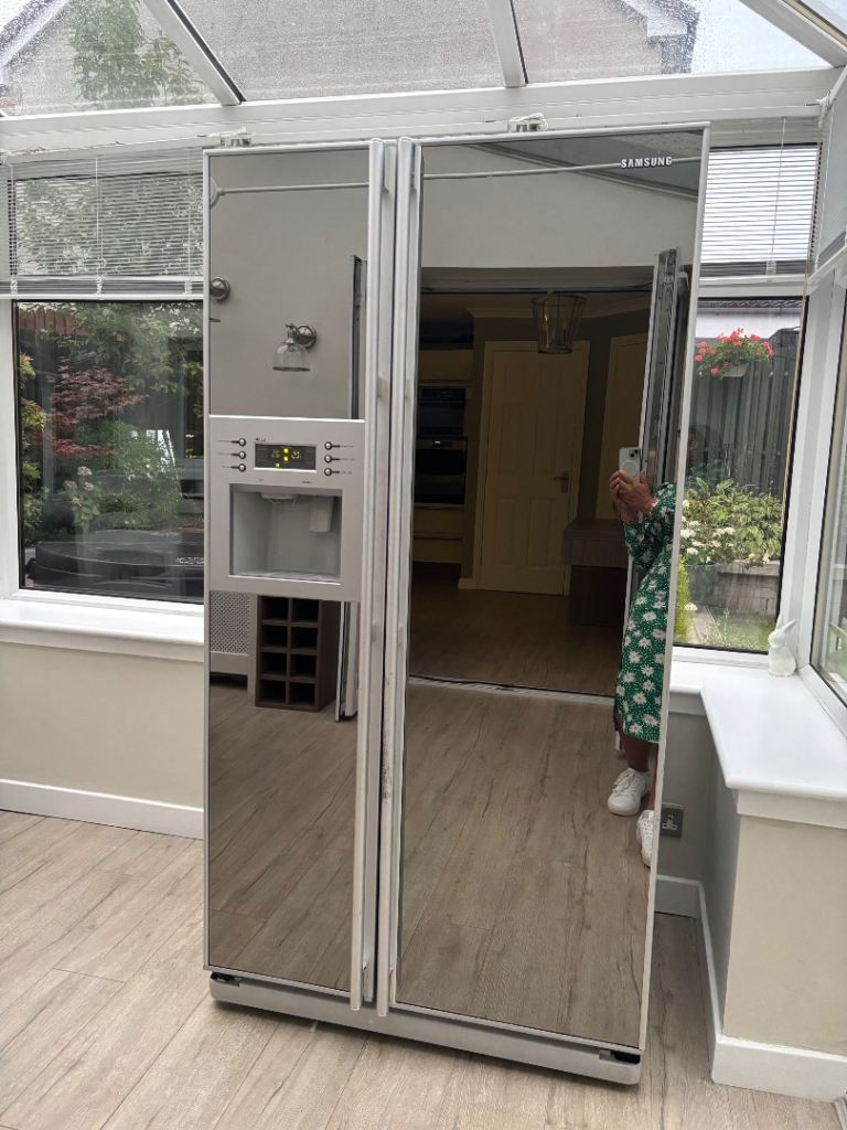Samsung MIRRORED American Style Fridge Freezer