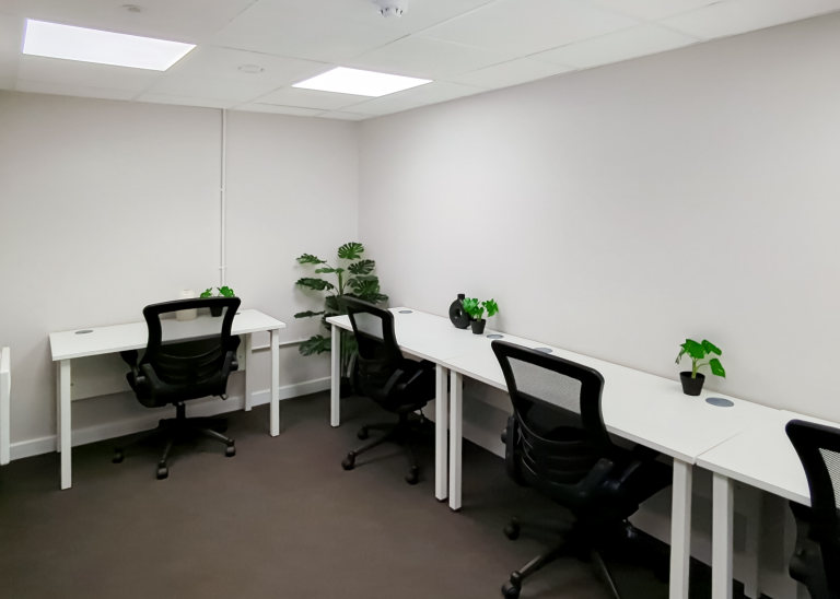 Crewe - CW12EW \ Large Office Space for Up to 15 Desks