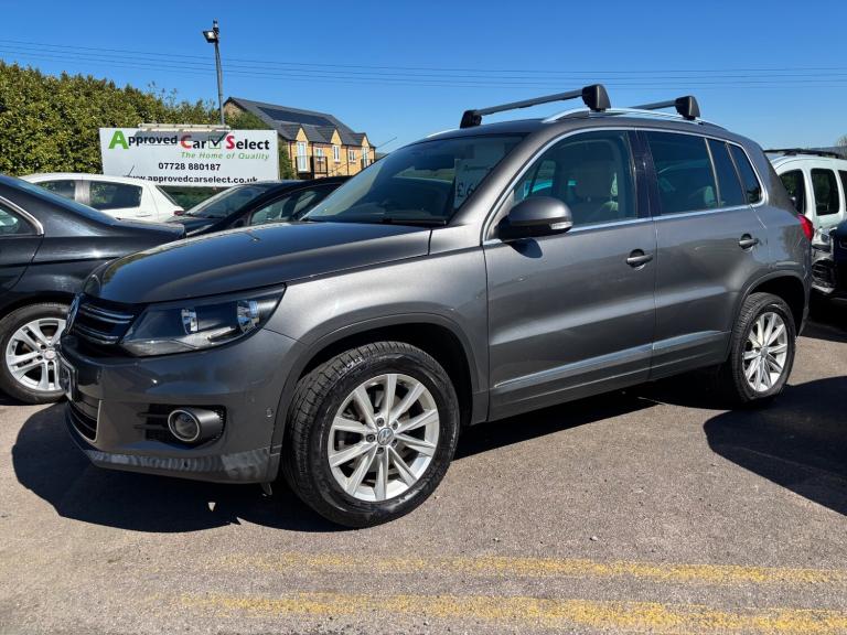 2012 Volkswagen Tiguan 2.0 TDi BlueMotion Tech SE 5dr ESTATE Diesel Manual