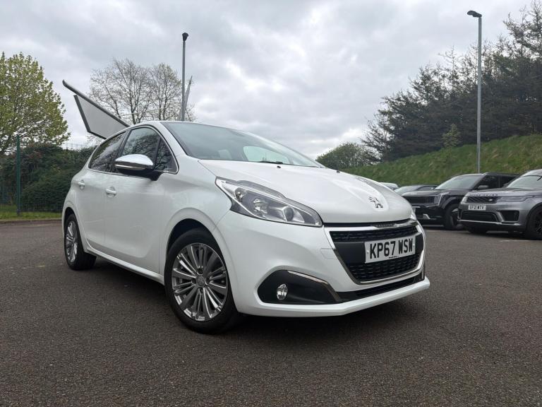  Peugeot 208 1.2 PureTech Allure Euro 6 5dr Petrol Manual