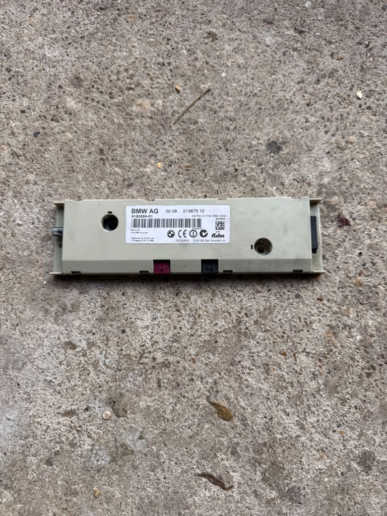 BMW amplifier Antenna