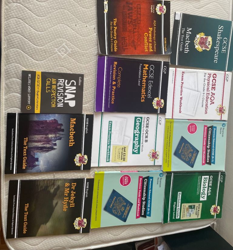 GCSE Revision Guides & Textbooks - Maths, English, Science, Humanities