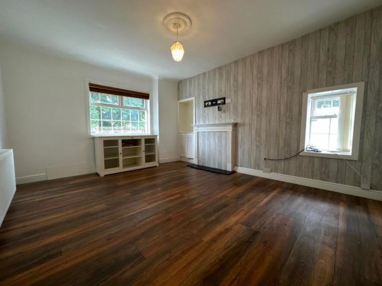 Beautiful 4/5 bedroom detached house Pollokshields 