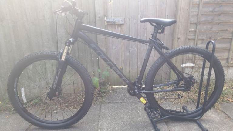 Carrera Vengeance Mens Large (20") Frame Mountainbike 