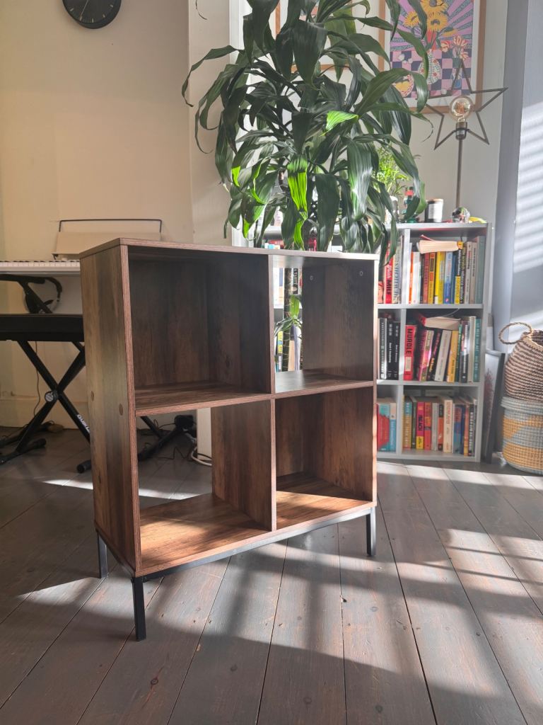 Storage / shelf unit. Good as new!