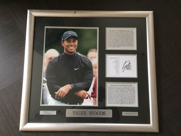 Framed Tiger Woods Augusta Score card Memorabilia Picture – Golf Collectible