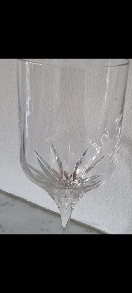 Vera Wang crystal wine glasses, set of 4