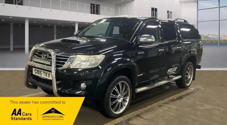 Toyota Hilux INVINCIBLE 4X4 D-4D DCB