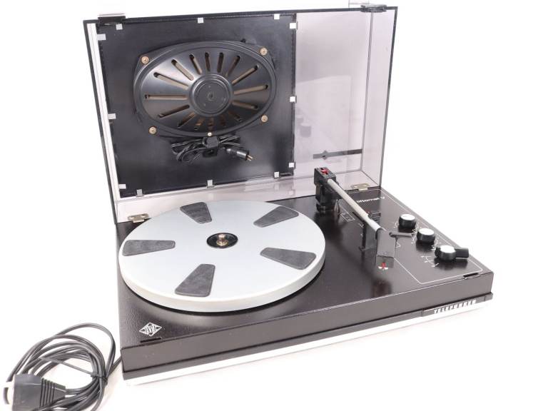 Vintage Telefunken Liftomat V Record Player.    Working but needs attention (see description)