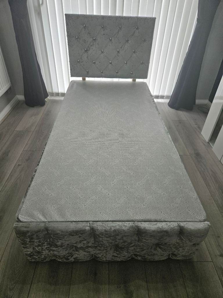 Single crushed velvet divan base with headboard - no mattress included 