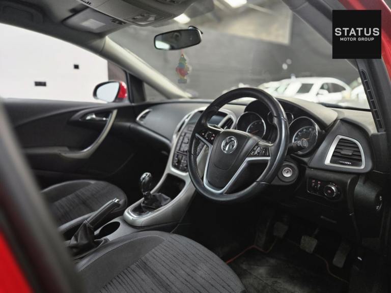 2014 Vauxhall Astra 1.6 16v Excite Hatchback 5dr Petrol Manual Euro 5 (115 ps) Hatchback Petrol M...