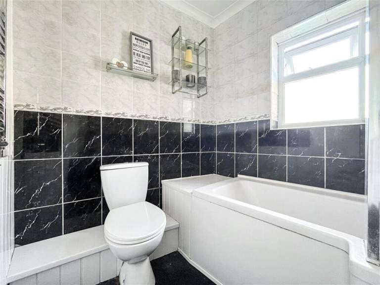 Double room to rent in Gillingham £650