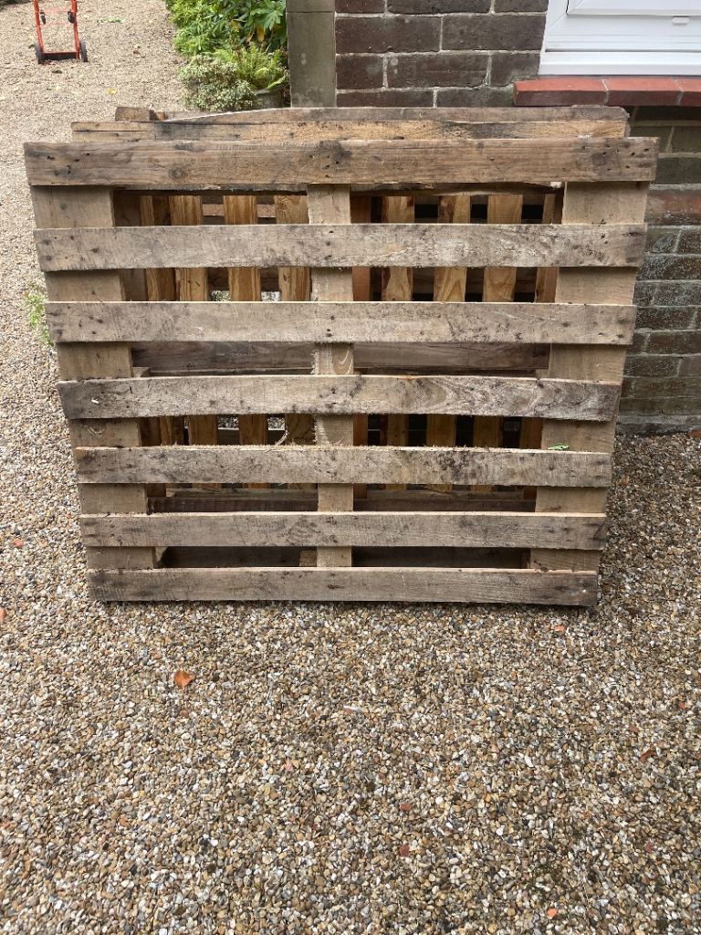 Wooden Pallets – Good Condition, Ready for Use