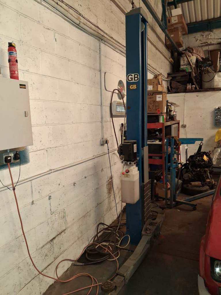 2 Post Vehicle Lift – 3500kg Bonnybridge, Falkirk
