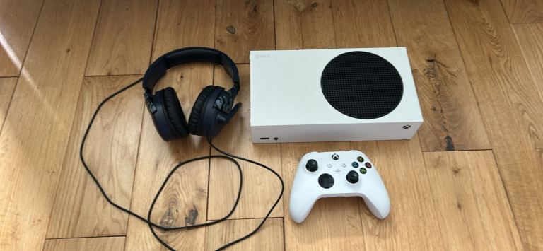 Xbox series s / new controller / turtle beach head set