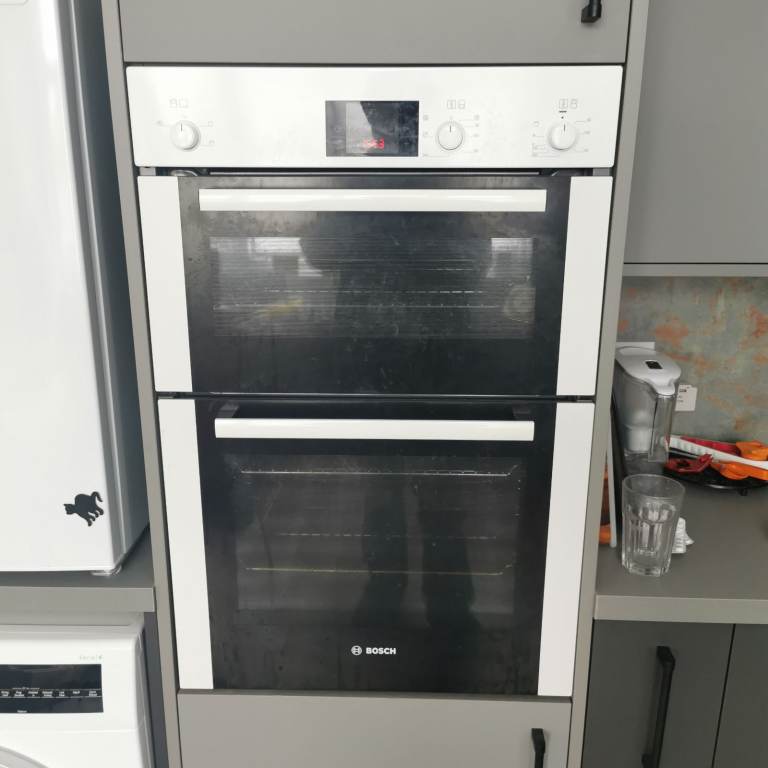 Bosch Oven (HBM13B2.1B)