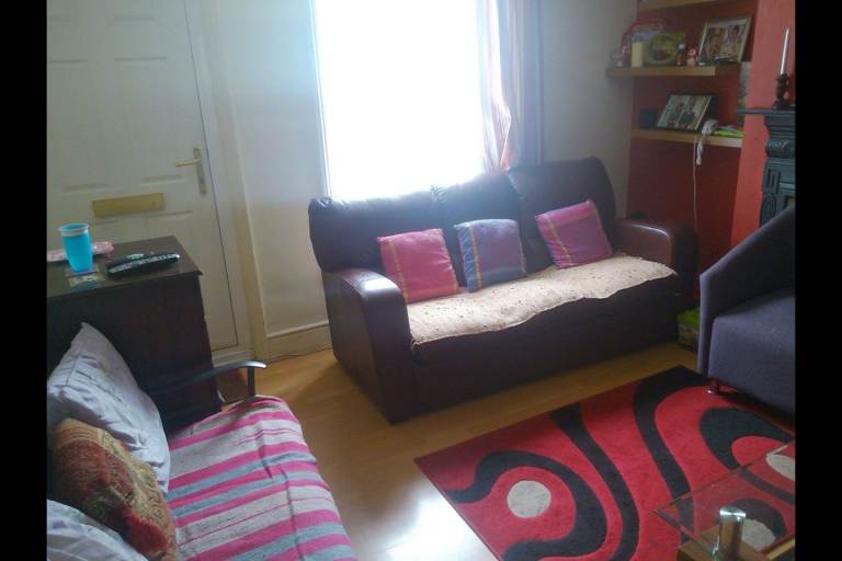 Terraced house for rent at CT1 area