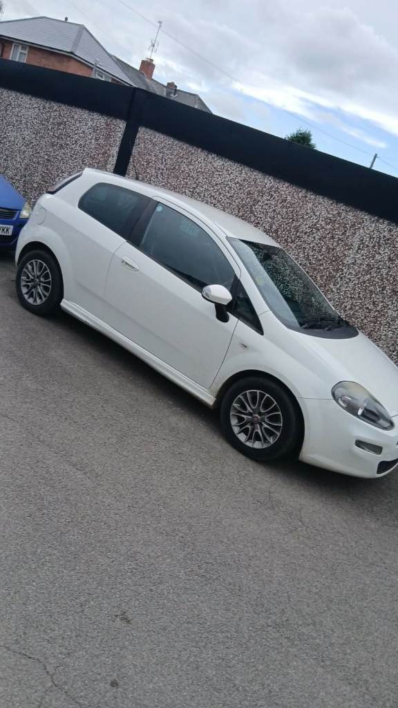 Fiat, PUNTO, Hatchback, 2012, Manual, 1368 (cc), 3 doors