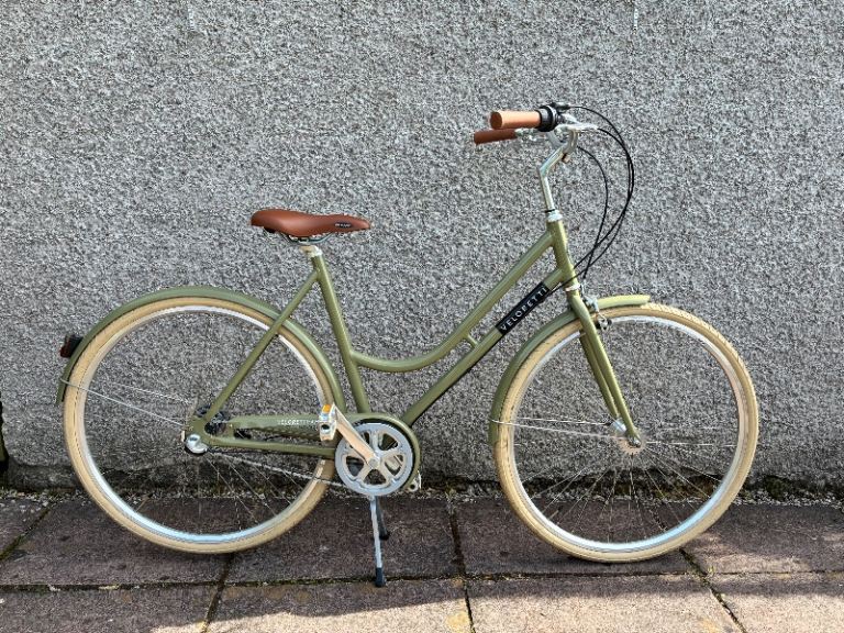 Dutch city bike for women