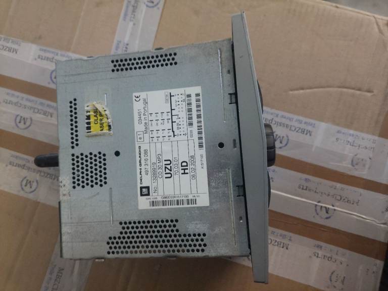 Vauxhall Corsa D radio unit