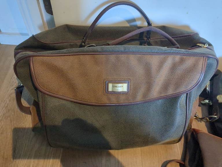Designer Luggage.Set of 3. 