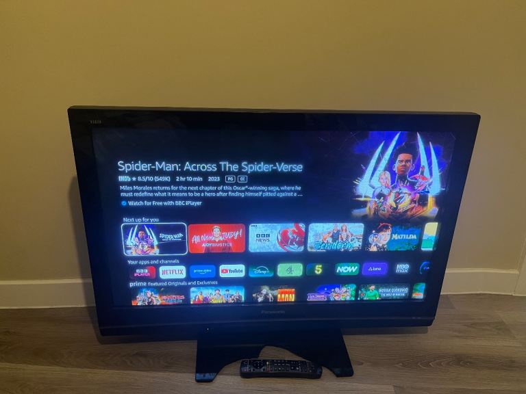 Panasonic TV with Remote – Good Condition