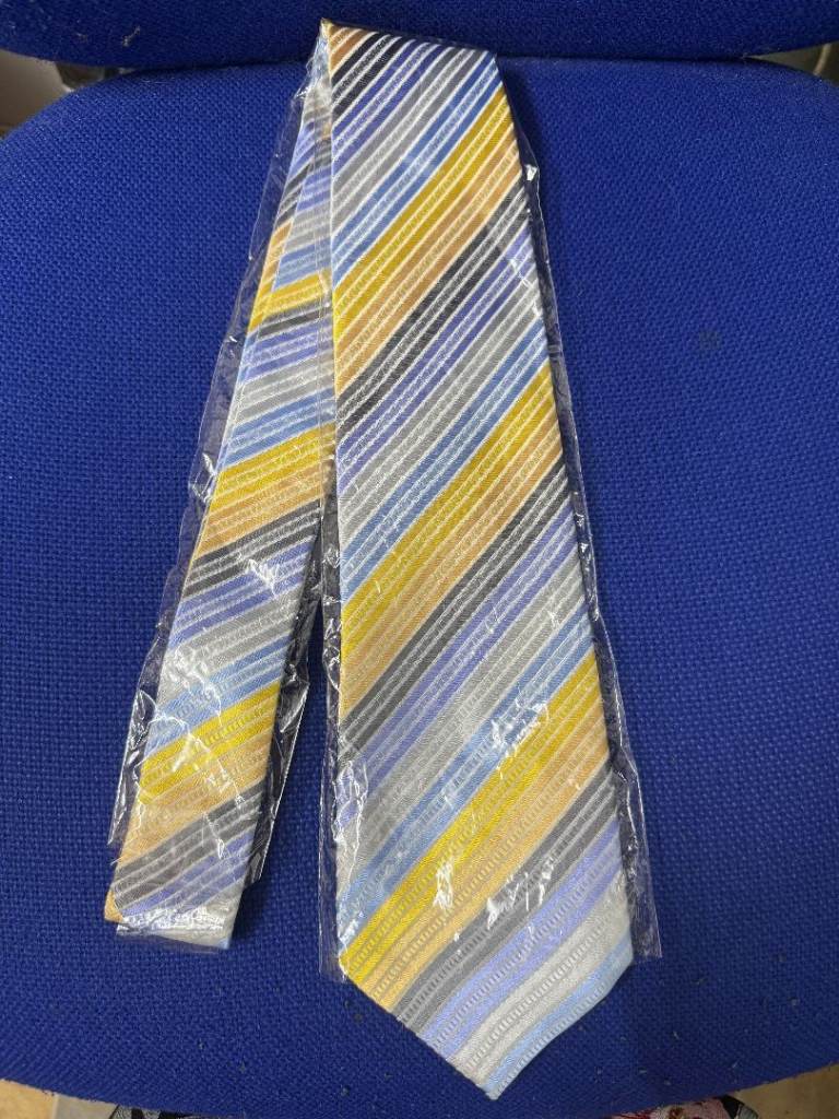 Giorgio Armani Silk Tie Men Striped Pink Yellow Pastel Luxury Designer Italy New