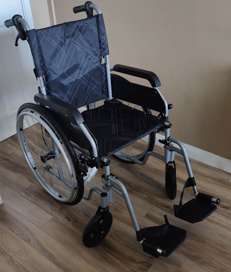 Sirius SP Self-Propelled Wheelchair
