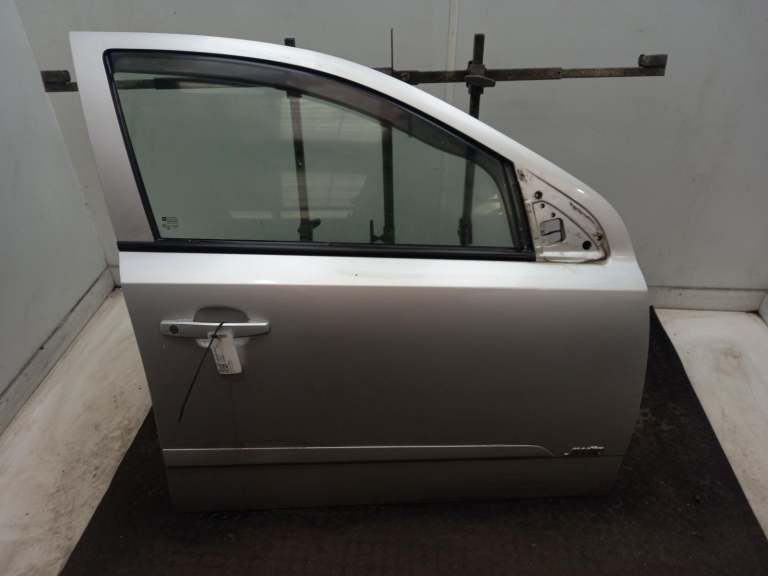 Vauxhall Astra Right Front Door O/S 2004-2012 Gan (176) Unknown Van