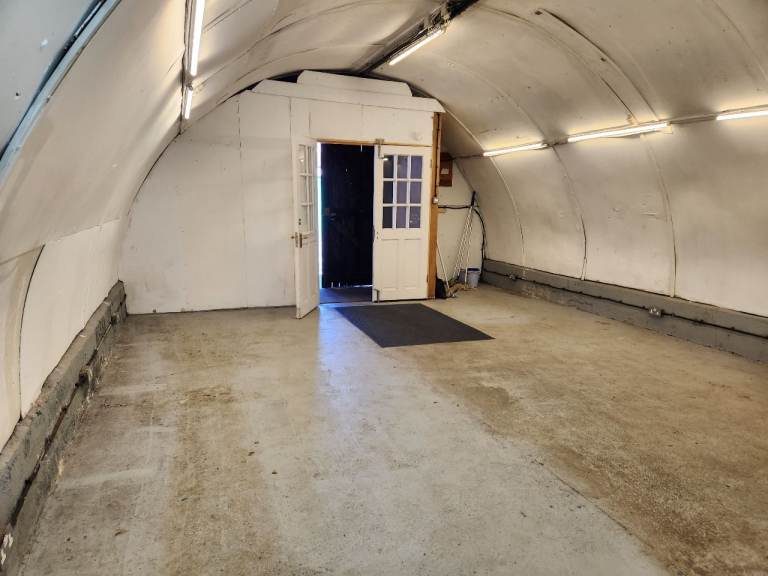 Workshop with office gt baddow Chelmsford 