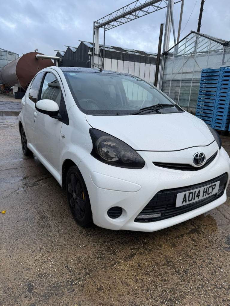 Toyota, AYGO, Hatchback, 2014, Manual, 998 (cc), 5 doors