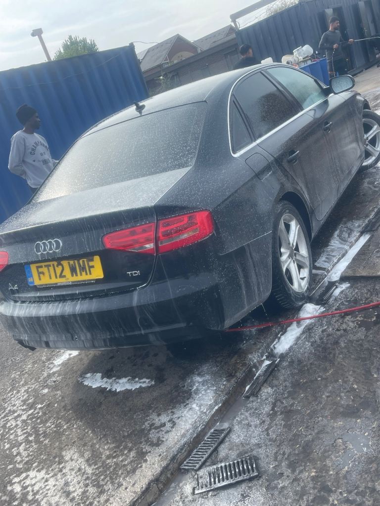 Audi, A4, Saloon, 2012, Manual, 1968 (cc), 4 doors