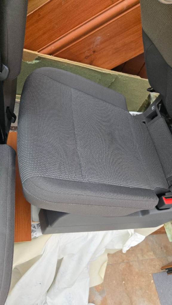 volkswagen multivan seats